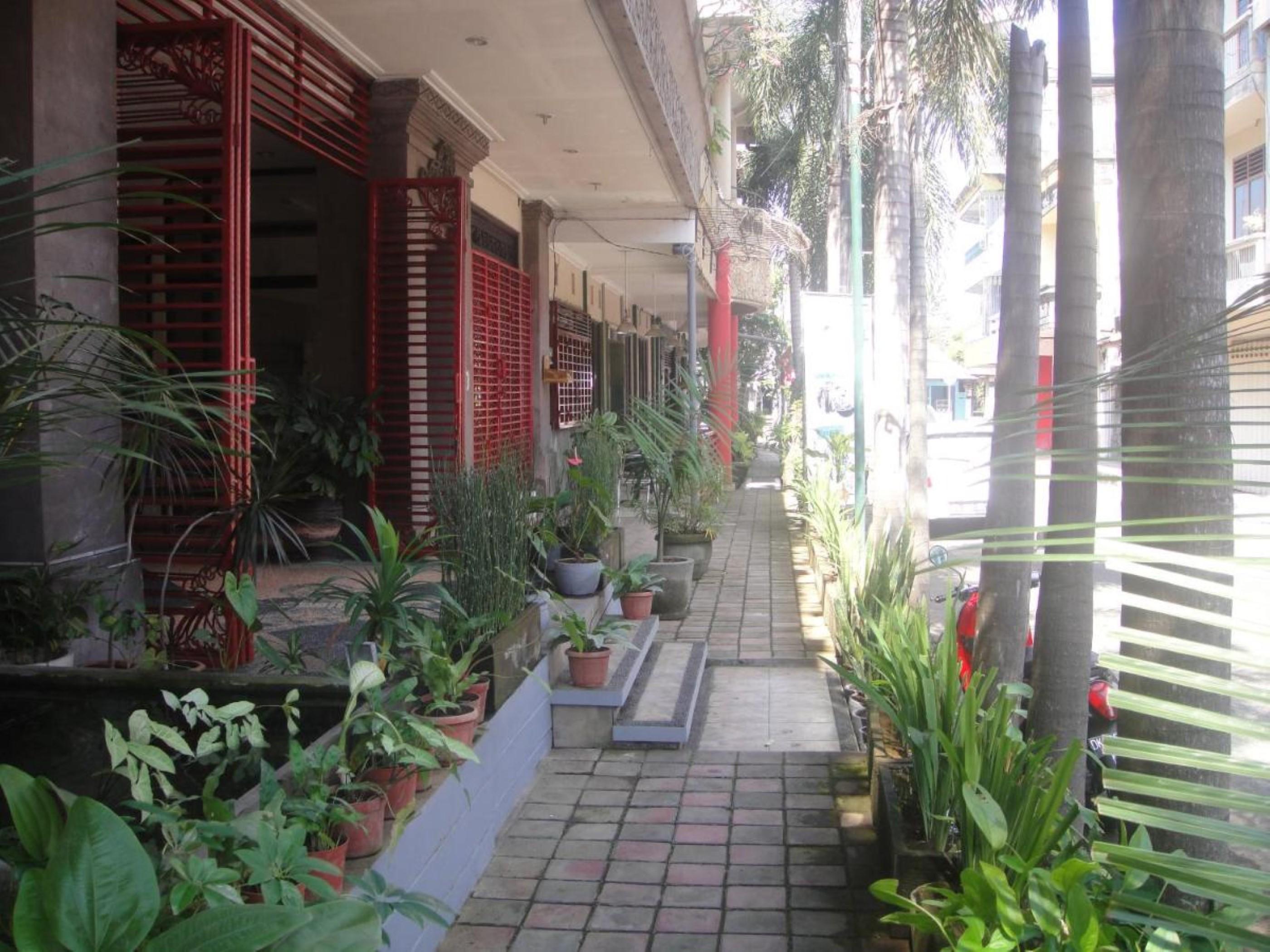 Klungkung Tower Hotel エクステリア 写真
